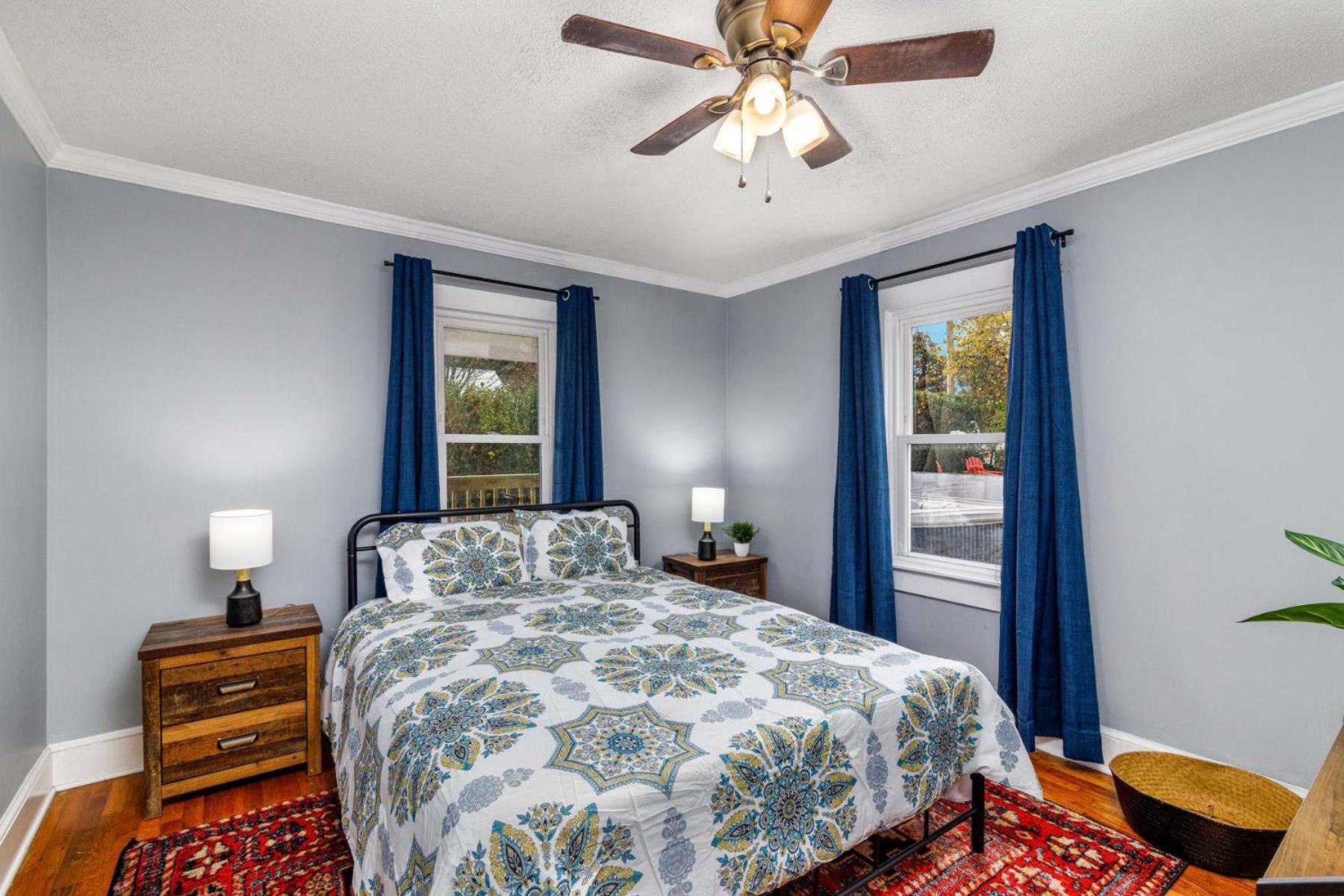 New River Gorge Cottage W Hot Tub, Fire Pit, Grill Oak Hill エクステリア 写真